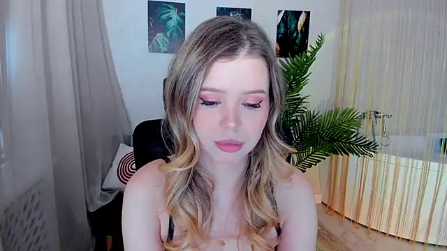 FollowLovee online show from 04.11.26