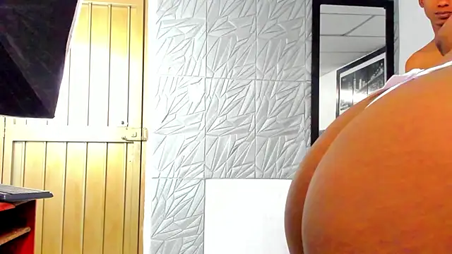 EvaxEmma online show from 01.23.25