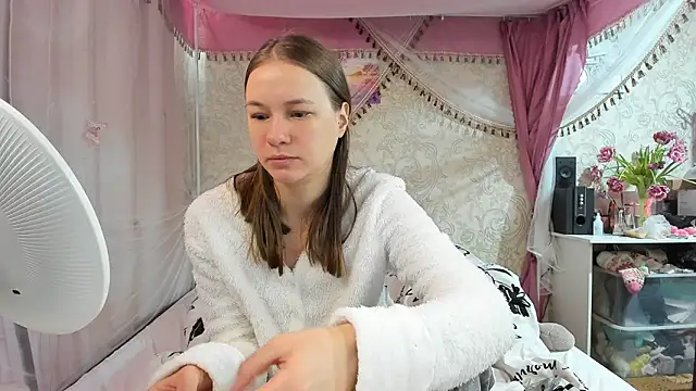 leila bambi  online show from 03.14.26