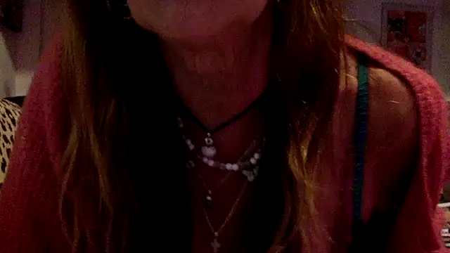 Snapshot of gildamilf chatting on 09.24.25 gildamilf online show from 09.24.25