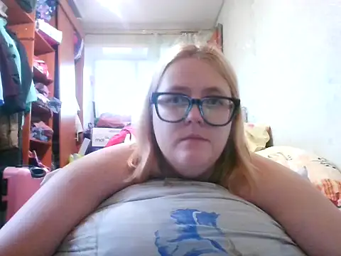 DesireMelissa online show from 10.15.25