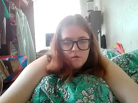 Snapshot of DesireMelissa chatting on 06.25.26 DesireMelissa online show from 06.25.26