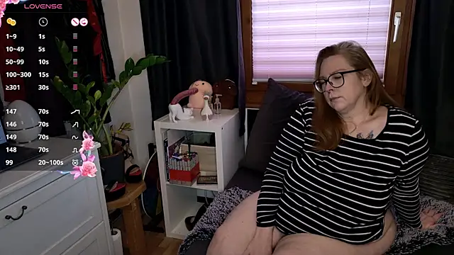 Big Beautiful MILF online show from 01.16.26