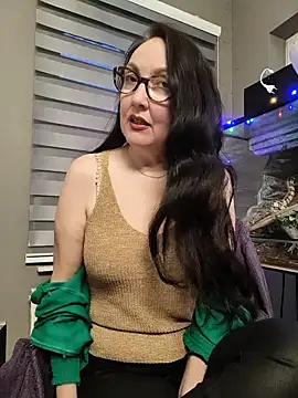 Snapshot of CamilleDesire chatting on 10.22.25 CamilleDesire online show from 10.22.25