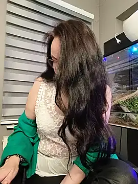 Snapshot of CamilleDesire chatting on 11.23.25 CamilleDesire online show from 11.23.25