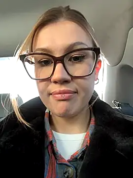 RinaCat online show from 10.15.25