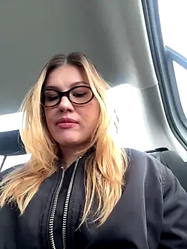 RinaCat online show from 10.23.25