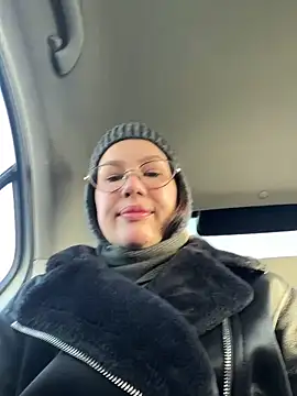 RinaCat online show from 11.29.25