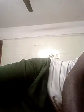 Snapshot of TamizhanKishwin7 chatting on 12.16.25 TamizhanKishwin7 online show from 12.16.25