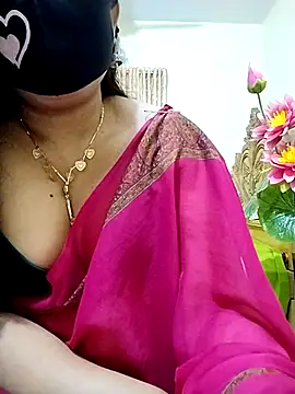 Snapshot of Ameera19 chatting on 02.13.25 Ameera19 online show from 02.13.25