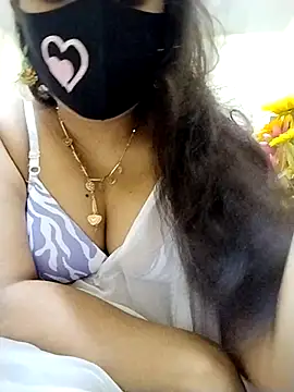 Snapshot of Ameera19 chatting on 02.28.25 Ameera19 online show from 02.28.25