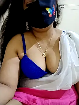 Snapshot of Ameera19 chatting on 09.10.25 Ameera19 online show from 09.10.25