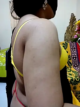 Snapshot of Ameera19 chatting on 10.15.25 Ameera19 online show from 10.15.25