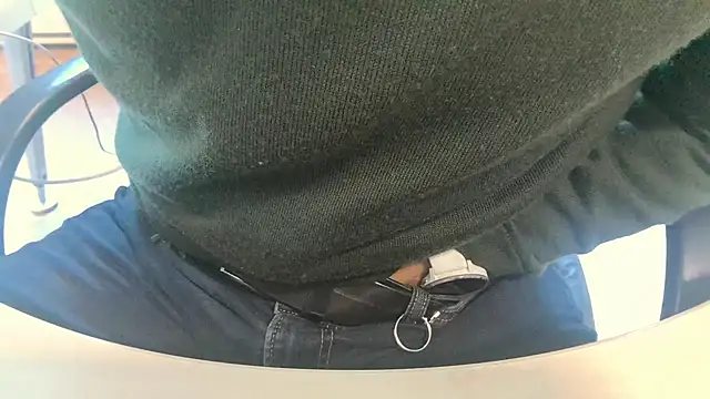 Snapshot of alessandroman2114 chatting on 01.19.26 alessandroman2114 online show from 01.19.26