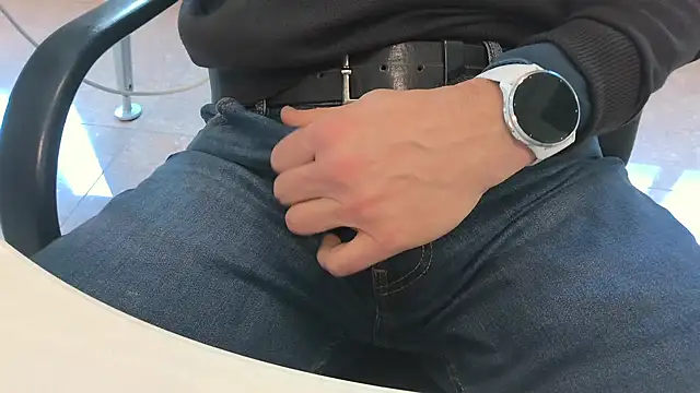 Snapshot of alessandroman2114 chatting on 02.27.26 alessandroman2114 online show from 02.27.26