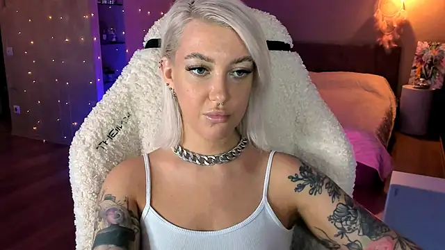 tykioty Miley online show from 11.08.25