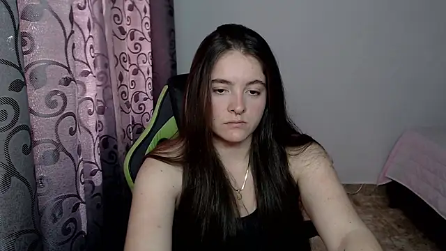 jennfoxx1 online show from 10.20.25