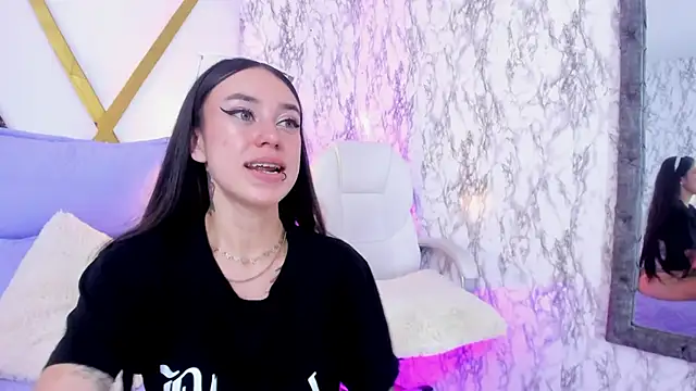 Athziry  online show from 12.21.24