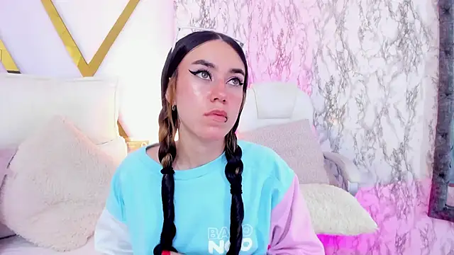 Athziry  online show from 01.13.25