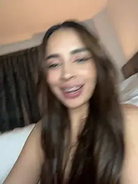 Snapshot of soy_paulina chatting on 12.21.24 soy paulina online show from 12.21.24
