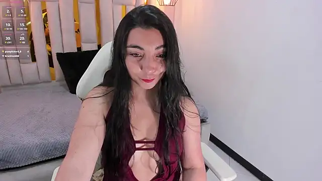 Karla hernandez  online show from 01.07.25