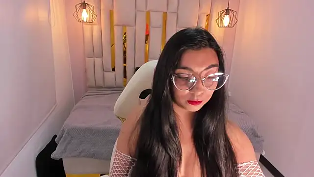 Snapshot of Karla_hernandez_ chatting on 02.15.25 Karla hernandez online show from 02.15.25