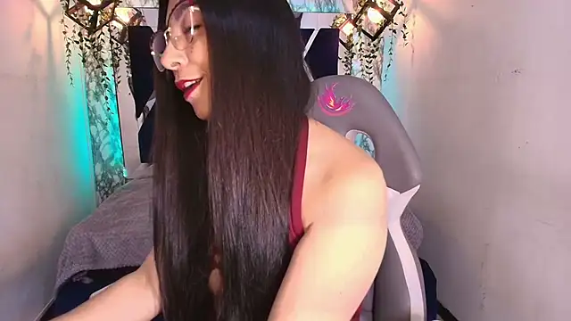 Snapshot of Karla_hernandez_ chatting on 10.23.25 Karla hernandez online show from 10.23.25