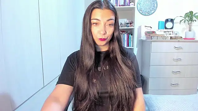 Karla hernandez  online show from 07.14.26