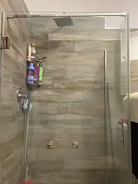 Snapshot of LukonPorn chatting on 03.22.25 LukonPorn online show from 03.22.25