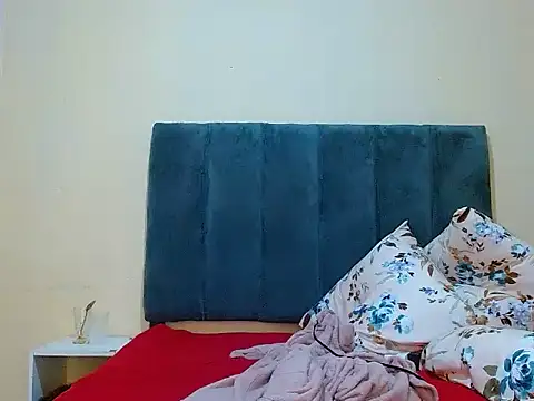 curvycloe1 online show from 11.28.25