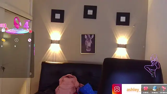 ashley Tompson1 online show from 03.04.25