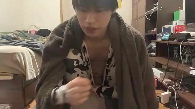 Snapshot of nihs1 chatting on 02.19.25 nihs1 online show from 02.19.25