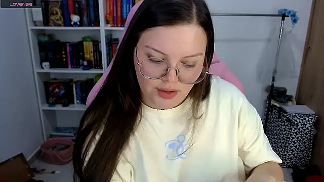 Gabiwaifu online show from 10.23.25