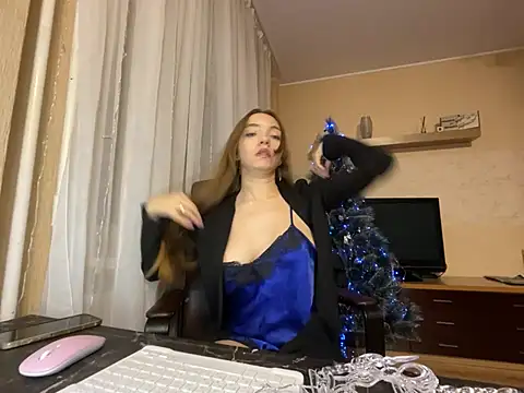 Snapshot of BarbaraFantasy chatting on 12.16.24 BarbaraFantasy online show from 12.16.24