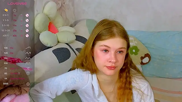 TrissMerigold9 online show from 10.31.25