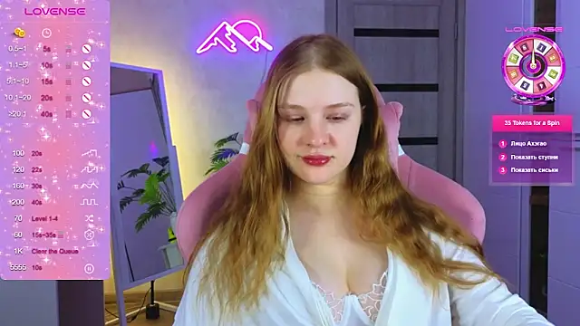 TrissMerigold9 online show from 02.05.26