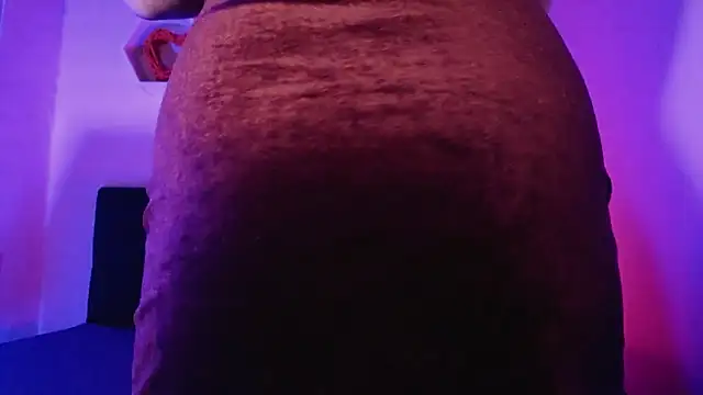 AnnaliOlsenX online show from 01.04.25