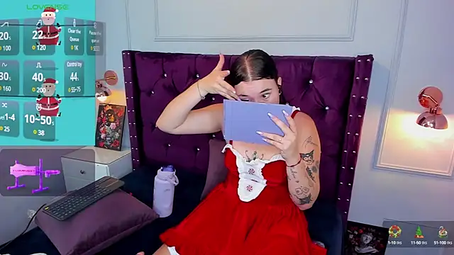 Snapshot of Danee_19_ chatting on 12.30.24 Danee 19 online show from 12.30.24