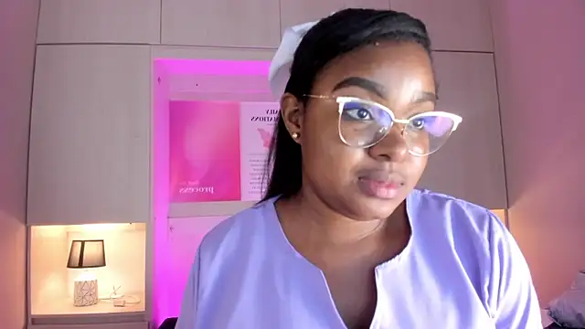 tamaraa smiith online show from 12.03.25