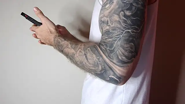 Snapshot of Kenner_fox77 chatting on 02.26.25 Kenner fox77 online show from 02.26.25