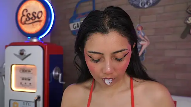 miss lizith online show from 04.17.26