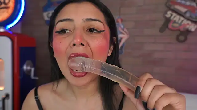 miss lizith online show from 04.18.26