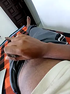 Snapshot of alanjoyoo chatting on 03.07.25 alanjoyoo online show from 03.07.25