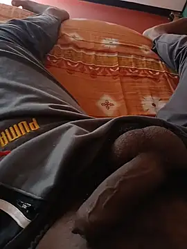 Snapshot of alanjoyoo chatting on 12.02.25 alanjoyoo online show from 12.02.25