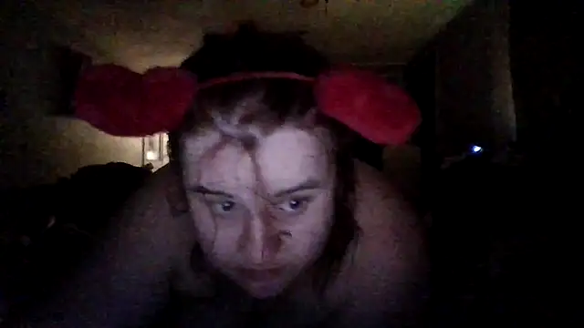 Snapshot of Sweetexibition chatting on 10.04.25 Sweetexibition online show from 10.04.25