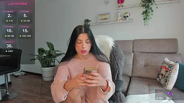 Arya 33 online show from 12.17.24