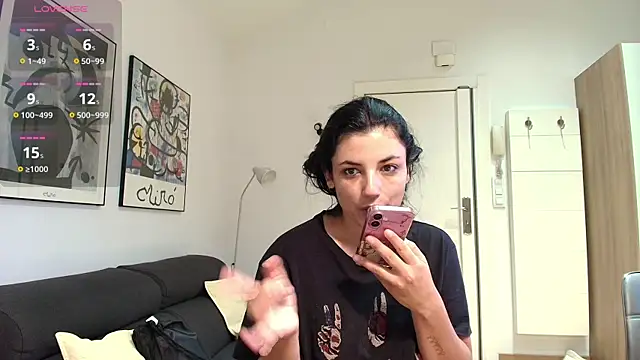 Arya 33 online show from 09.19.25