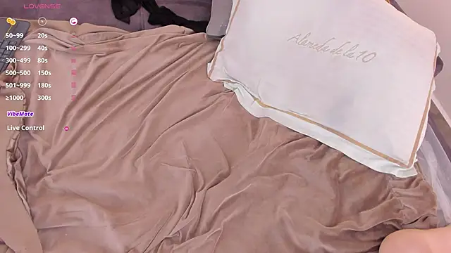 Snapshot of _huge_boobs_ebony chatting on 03.18.25 huge boobs ebony online show from 03.18.25