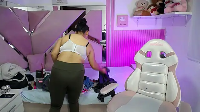  Miaaleon online show from 10.14.25