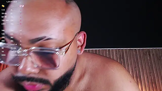 DilanJonnes  online show from 03.18.25